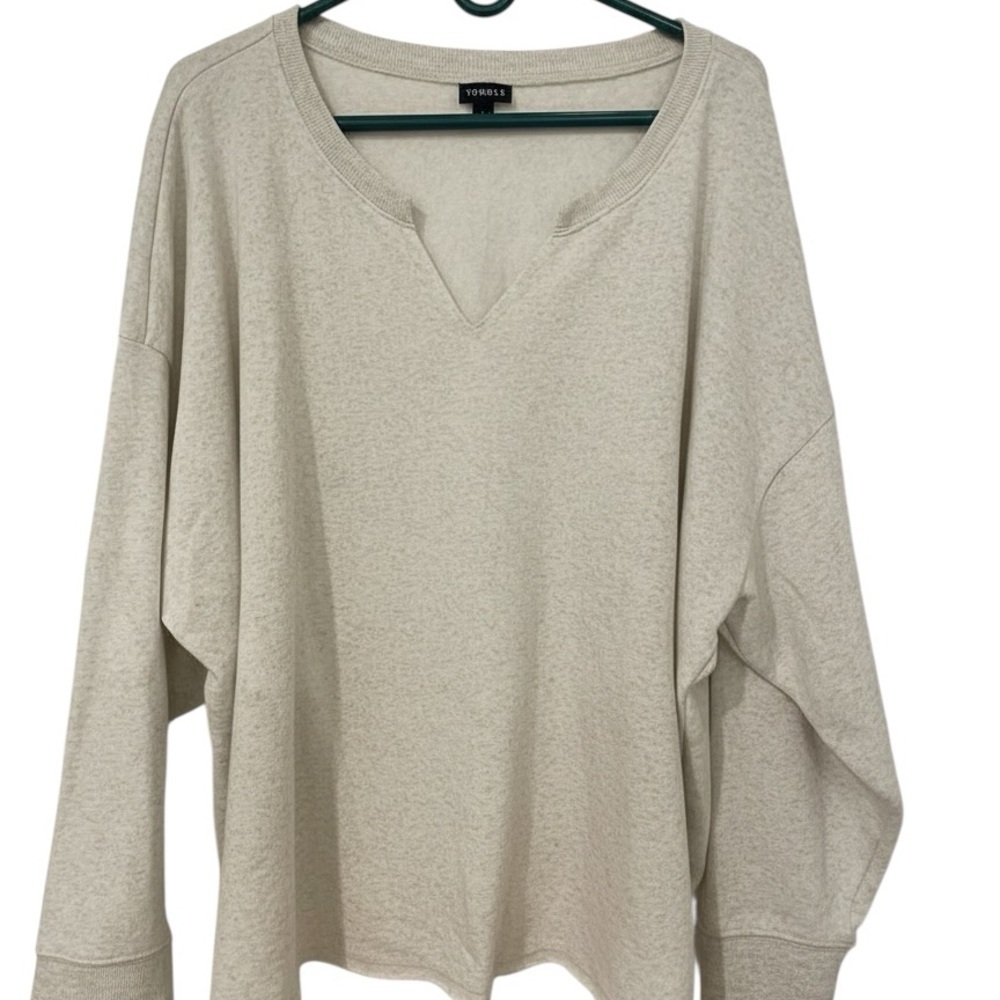 Torrid Women's V Neck Sweatshirt in Oatmeal Heather in size 4 - Picture 2 of 8